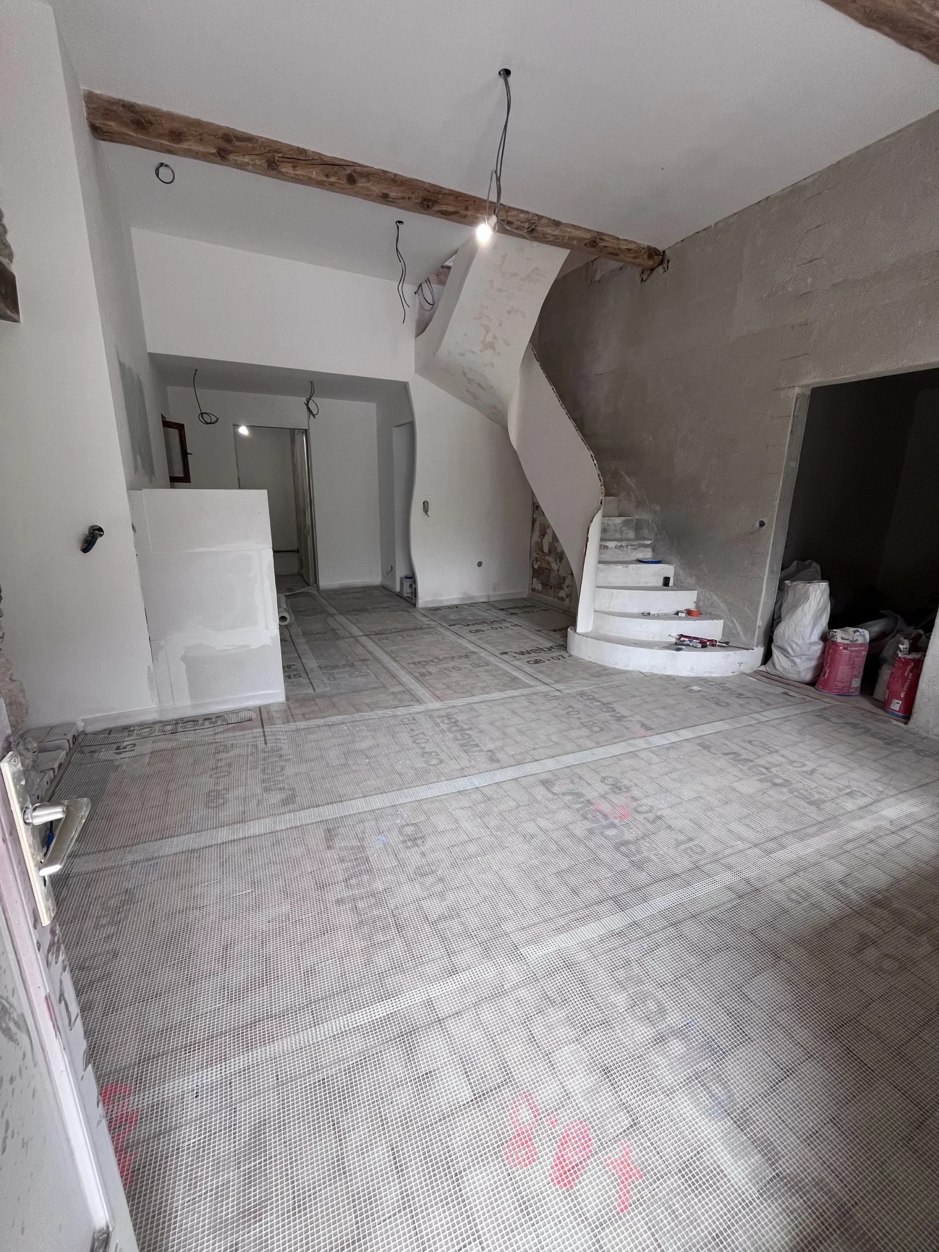 Rénovation d'un Chalet à Briançon. – pendant les travaux