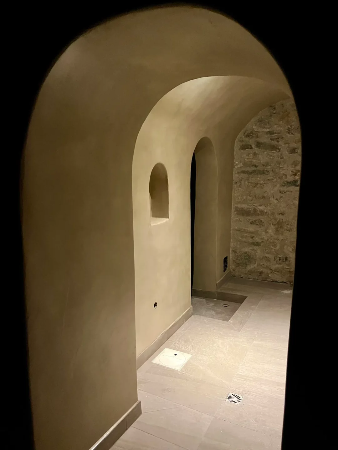 Béton ciré dans un spa à Serre Chevalier
