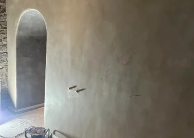 Béton ciré dans un spa hammam à Serre Chevalier – photo 7 – RB Bâtiment