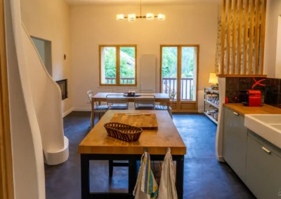 Chalet rénové à Serre-Chevalier, shooting de fin de chantier – photo 37 – RB Bâtiment