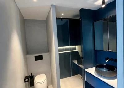 Rénovation et béton ciré d'un appartement à Juan-les-Pins – photo 5 – RB Bâtiment