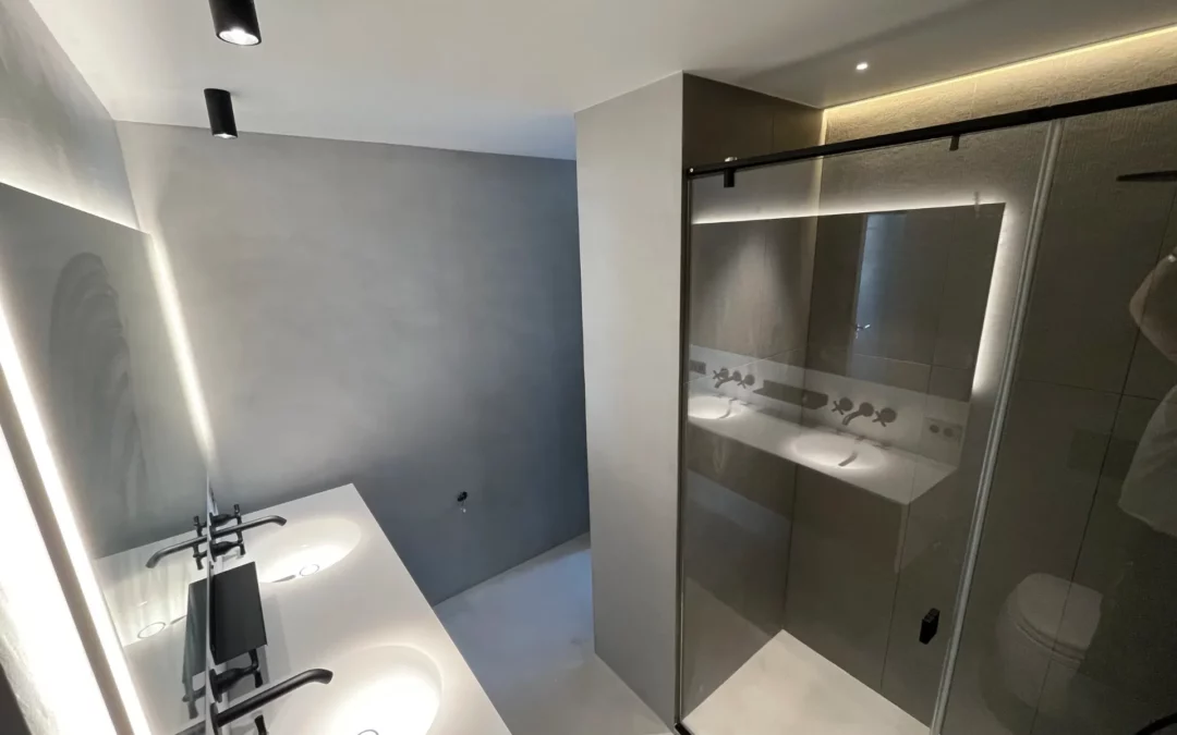 Rénovation et béton ciré d&rsquo;un appartement à Juan-les-Pins