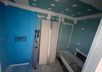 Rénovation et béton ciré d'un appartement à Juan-les-Pins – photo 18 – RB Bâtiment