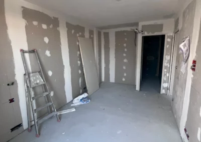 Rénovation et béton ciré d'un appartement à Juan-les-Pins – photo 19 – RB Bâtiment