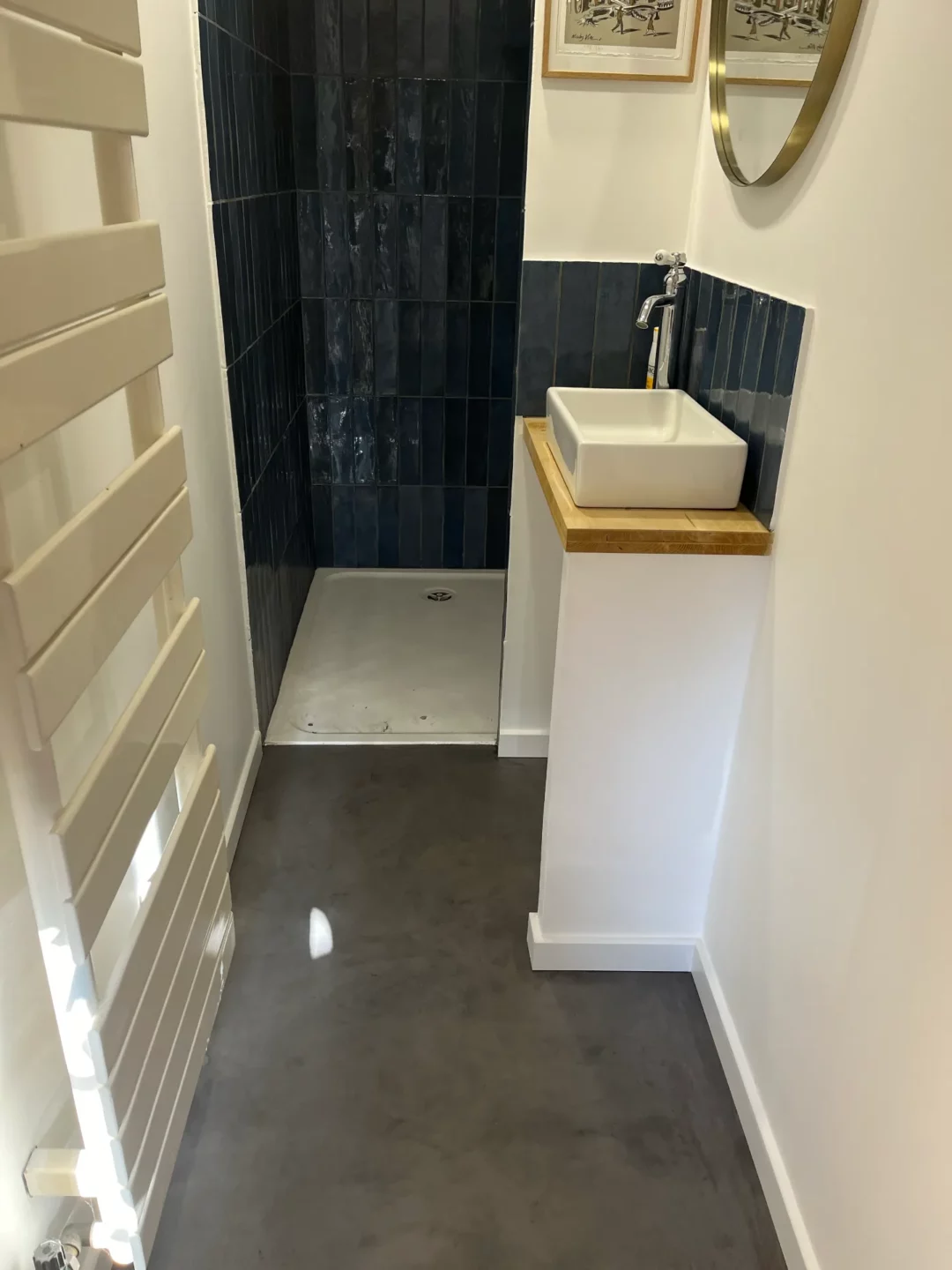 Rénovation de salle de bain en zellige et béton ciré à Marseille