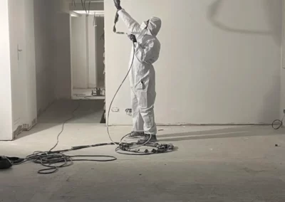 Rénovation du showroom Silvera à Cannes, béton ciré 500 m² – photo 6 – RB Bâtiment