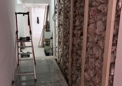 Rénovation du showroom Silvera à Cannes, béton ciré 500 m² – photo 12 – RB Bâtiment