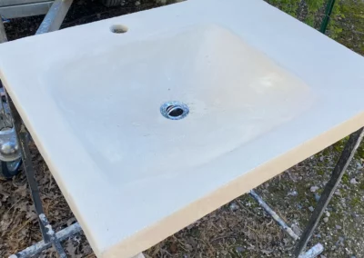 Vasque sur mesure en béton allégé finition béton ciré – photo 5 – RB Bâtiment